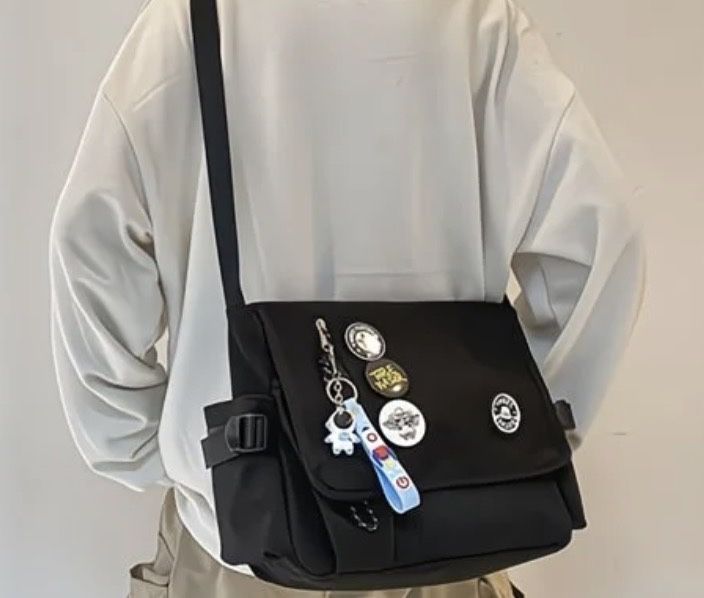 Сумки через плечо для учебы и прогулок