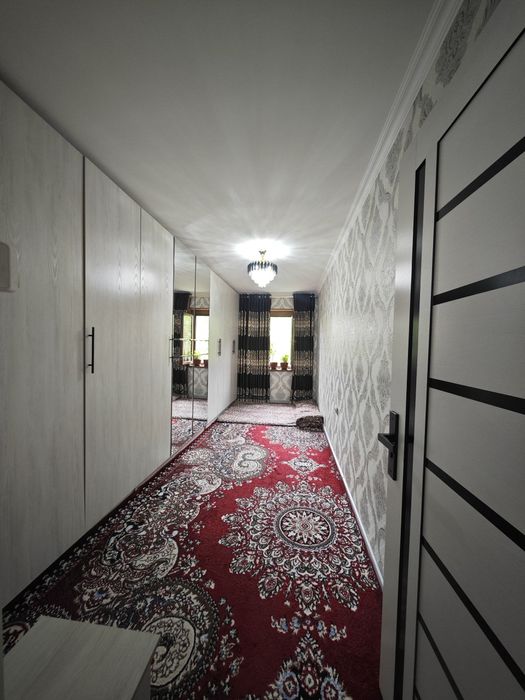 Срочно сотилади 2 хонали 3 этаж 4 этажлик дом