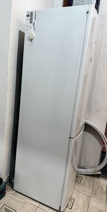 Холодильник BOSCH срочно