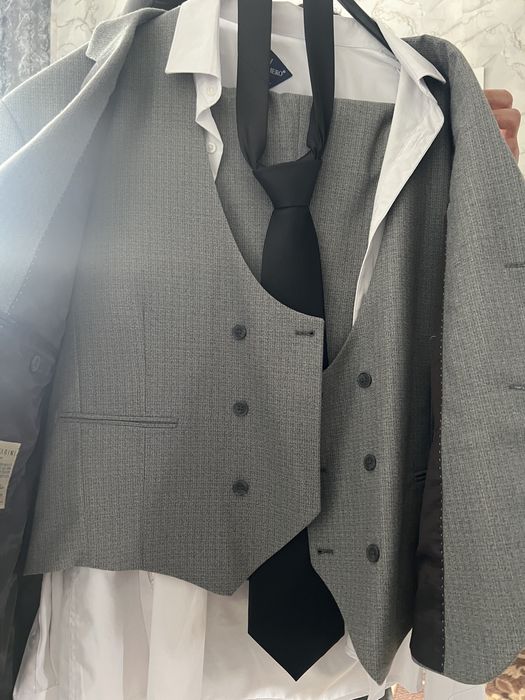 Продам ! Прокат! костюм мужской