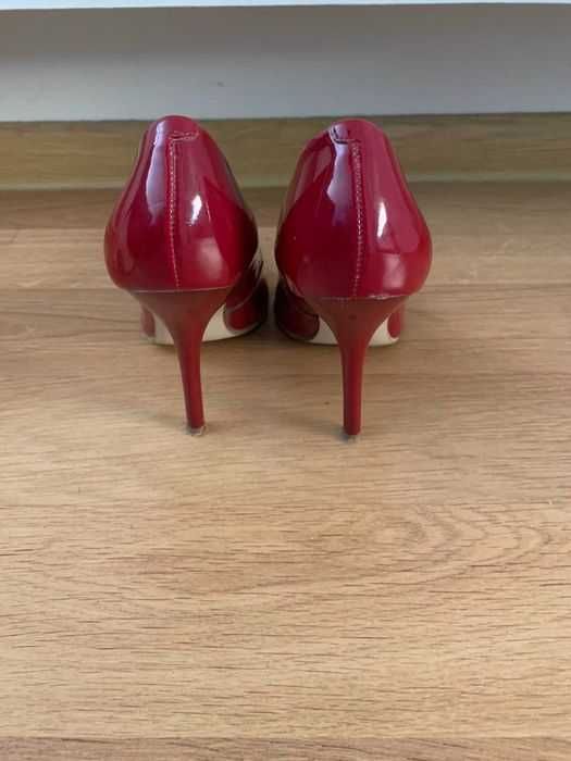 Дамски елегантни обувки/сандали Guess