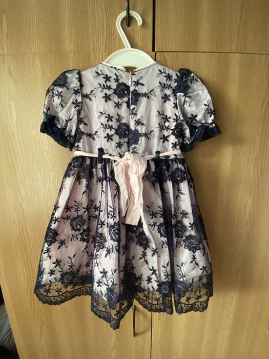 De vânzare rochiță