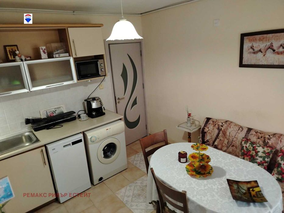 Дава се под наем Двустаен апартамент в Русе, Широк център - 80 кв.м за 408 € - Снимка #8