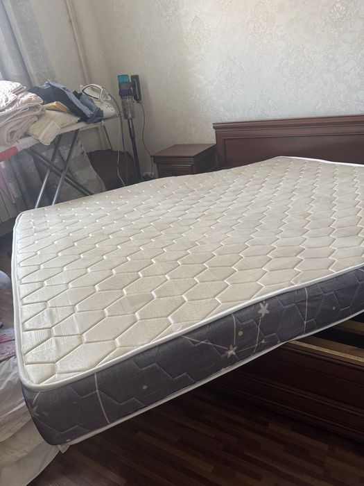 Продаю матрац 160*200