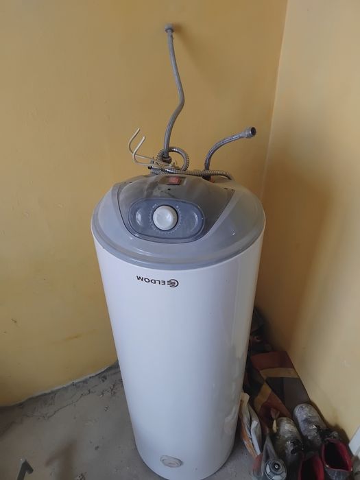 Продавам бойлер 80 л закупен преди 8 месеца