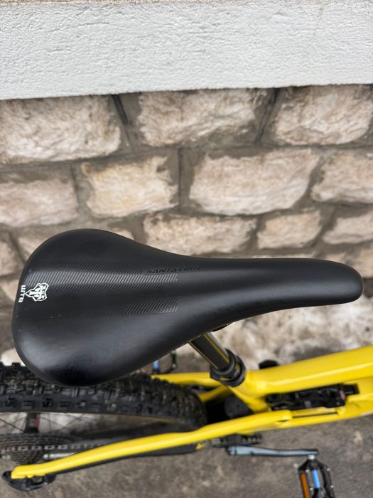 Vând full suspension Santa Cruz Megatower C 29” carbon