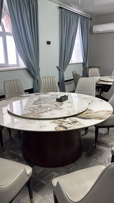 Продам стол круглый вращающийся