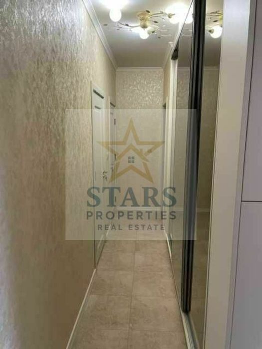 Продава се Двустаен апартамент в Варна, Възраждане 1 - 85 кв.м за 1800 €/кв.м - Снимка #4
