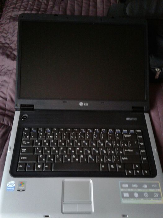 Laptop LG E51  stare perfecta 15,4 display