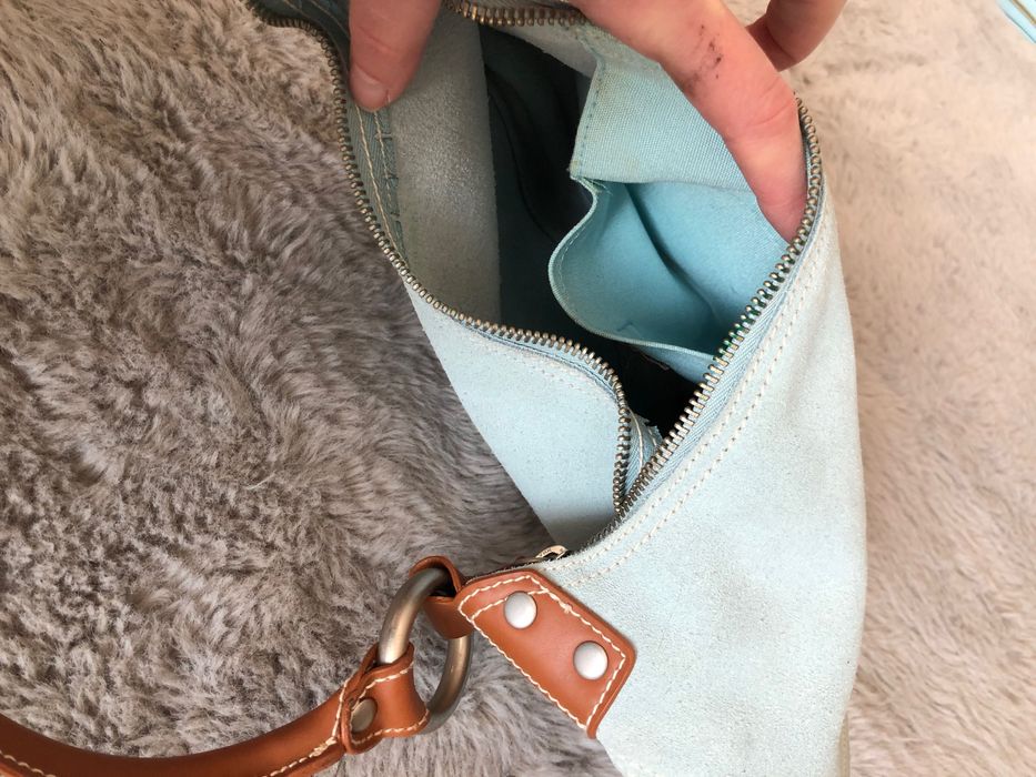 чанта от естествен велур