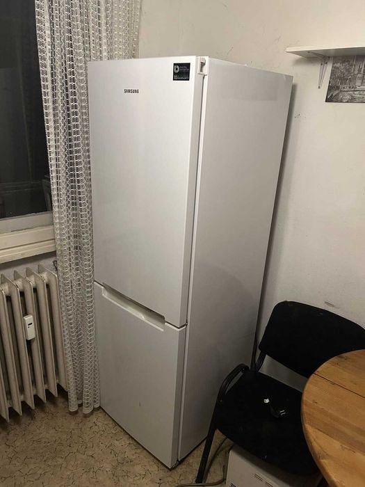 Samsung Хладилник с фризер