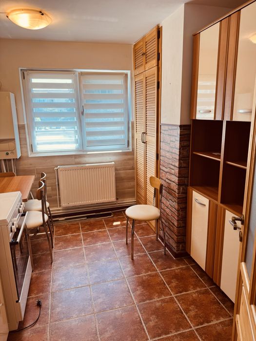 OPORTUNITATE! Apartament 2 camere, etajul 1, suprafață 58 mp, în Targoviște, chiar lângă Colegiul National Constantin Cantacuzino