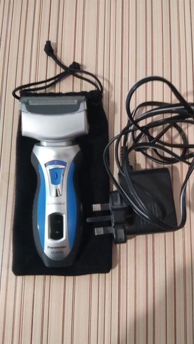 Panasonic ES-RT30 elektr britvasi sotiladi!