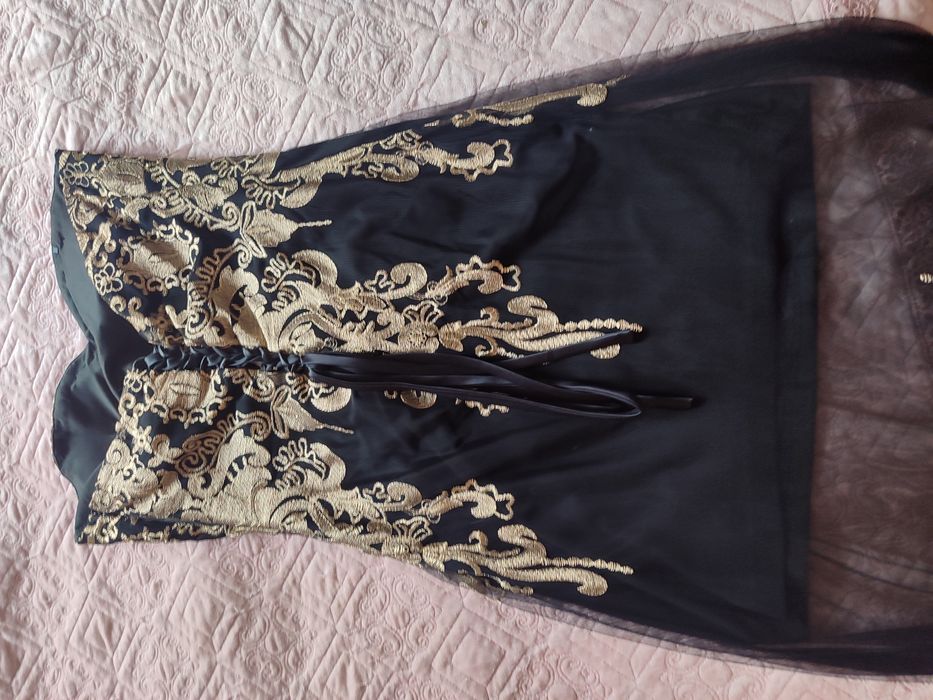 Шикарное вечернее платье