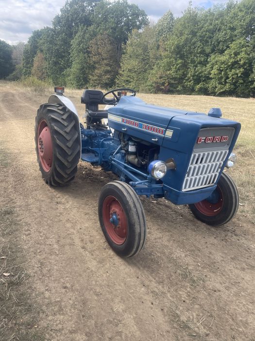 Tractor ford 3000