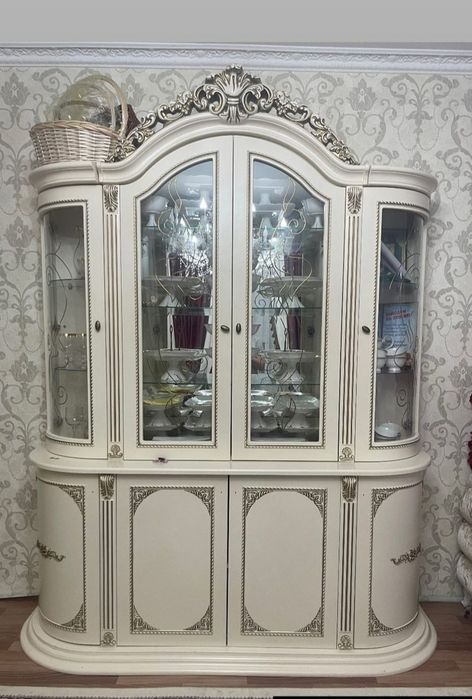 Сервант сатылады