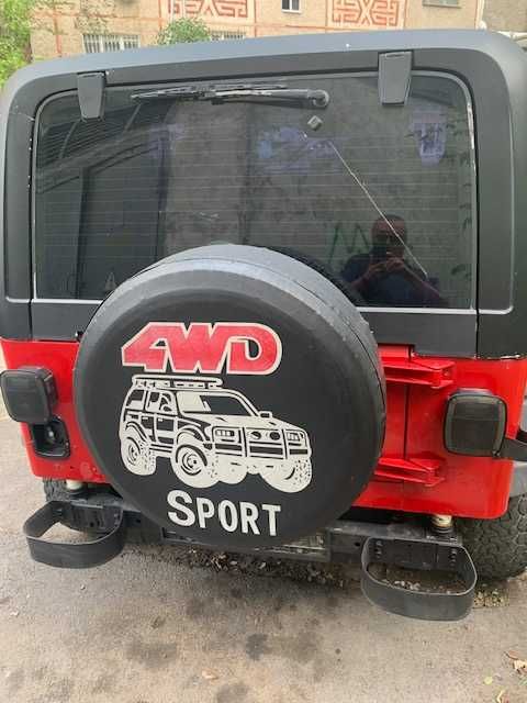 джип вранглер. на ходу.