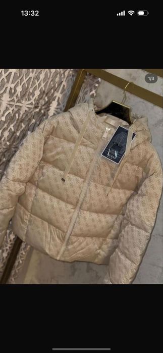 Дамско яке guess