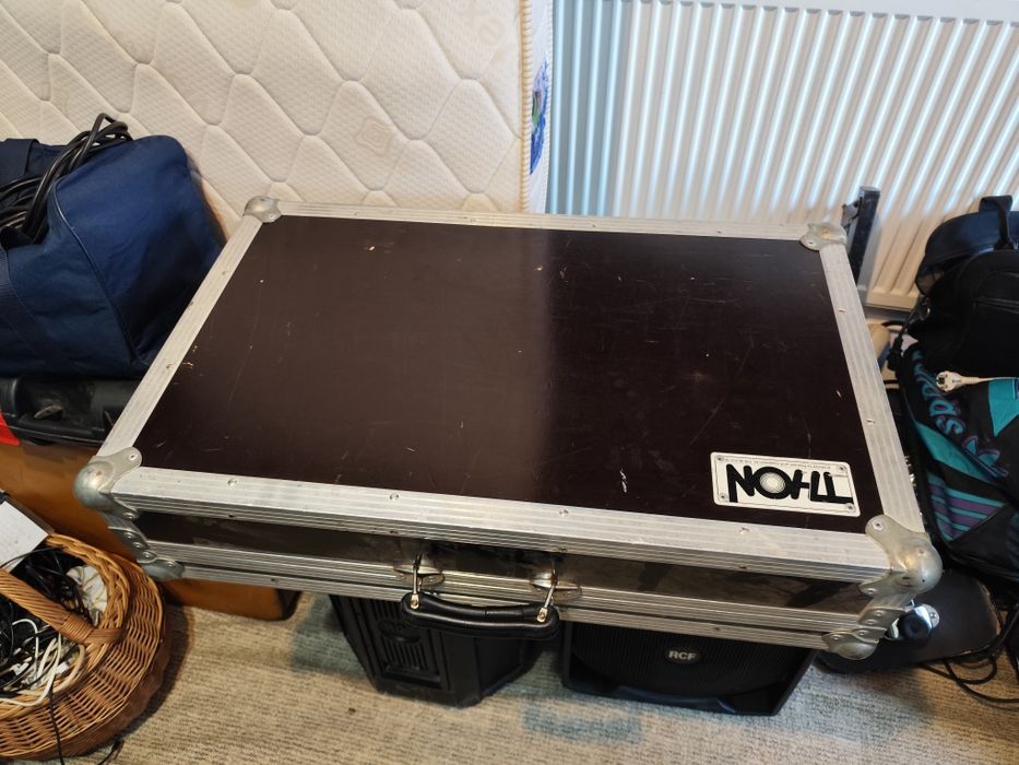 Mixer Sound Craft 20/2 canale + Flycase