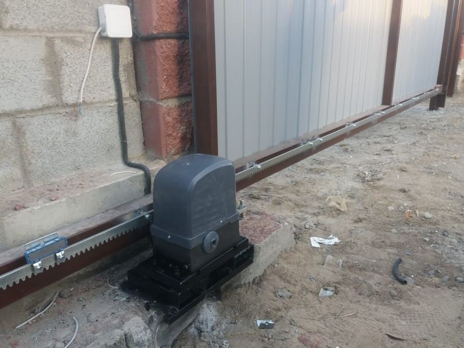 Двигатель для ворот