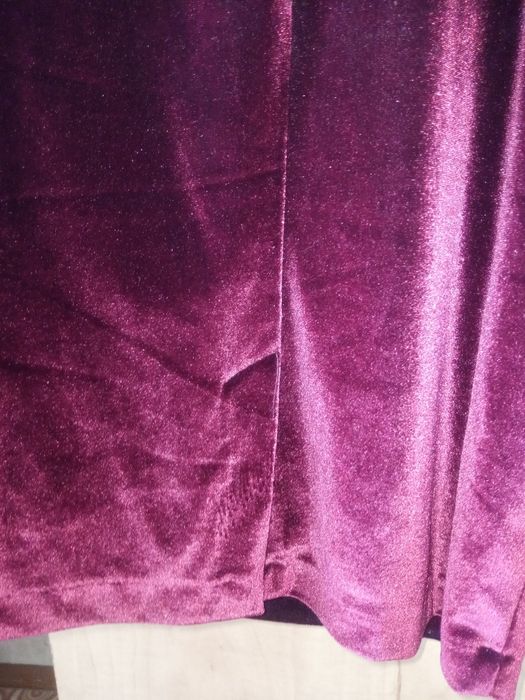 Продам бархатное платье.