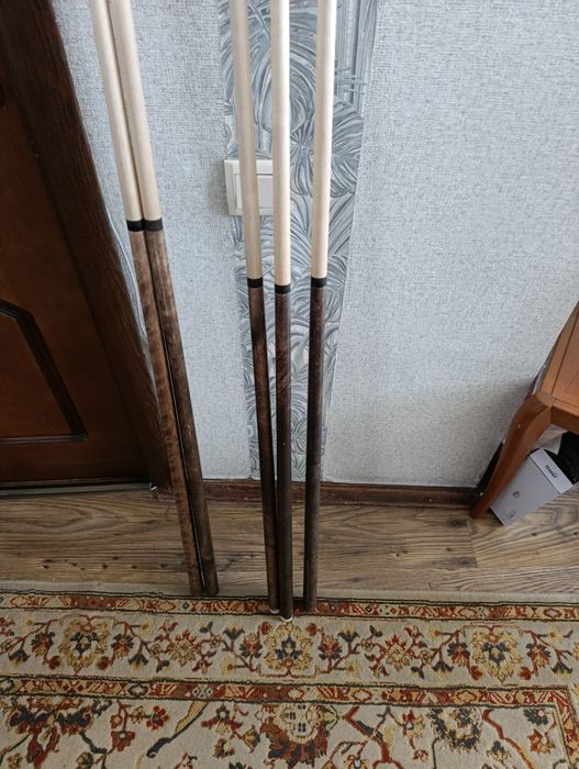 Бильярдные аксессуары.