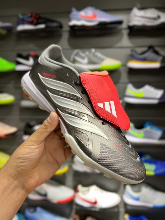 Сороконожки Adidas Predator
