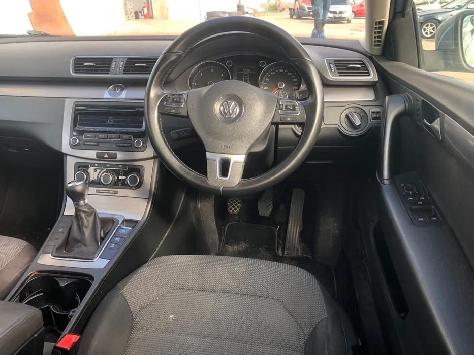 Dezmembrez piese Volkswagen Passat B7