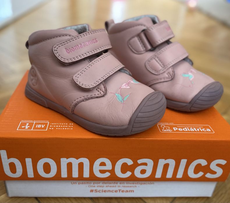 Обувки Biomecanics с вълна