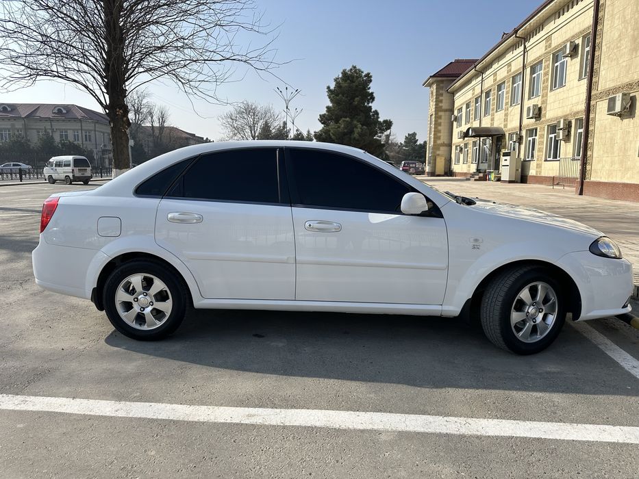 Jentra avtomobili zoʻr