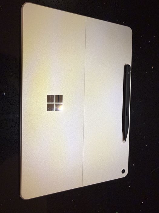 Microsoft Surface Pro 12” Snapdragon X Plus 16GB RAM 256GB SSD + Slim Pen