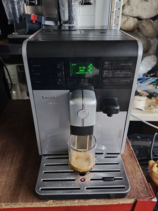 Aparate / mașini de cafea automate