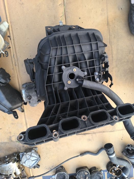 Смукателен колектор    Bmw бмв е90 е92 е92