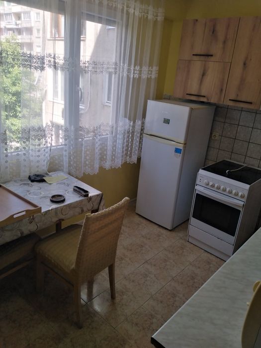 Дава се под наем Едностаен апартамент в Кюстендил, Запад - 50 кв.м за 204 € - Снимка #3