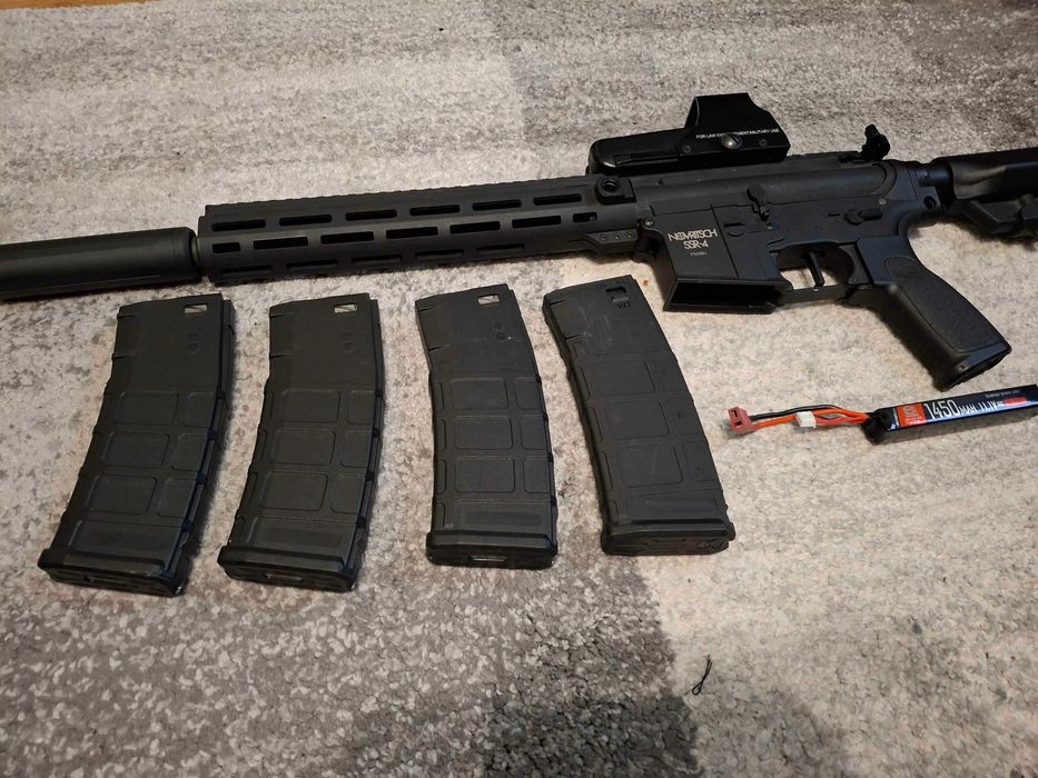 Airsoft реплика Novritsch SSR4 Gen 1 + 4 Пълнителя Батерия и Бързомер