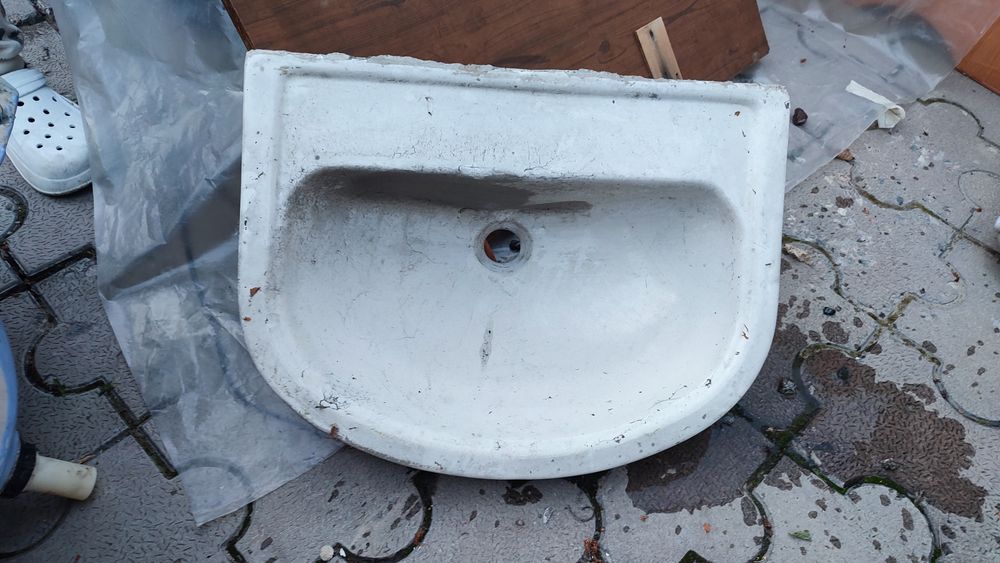 Продам раковину керамика