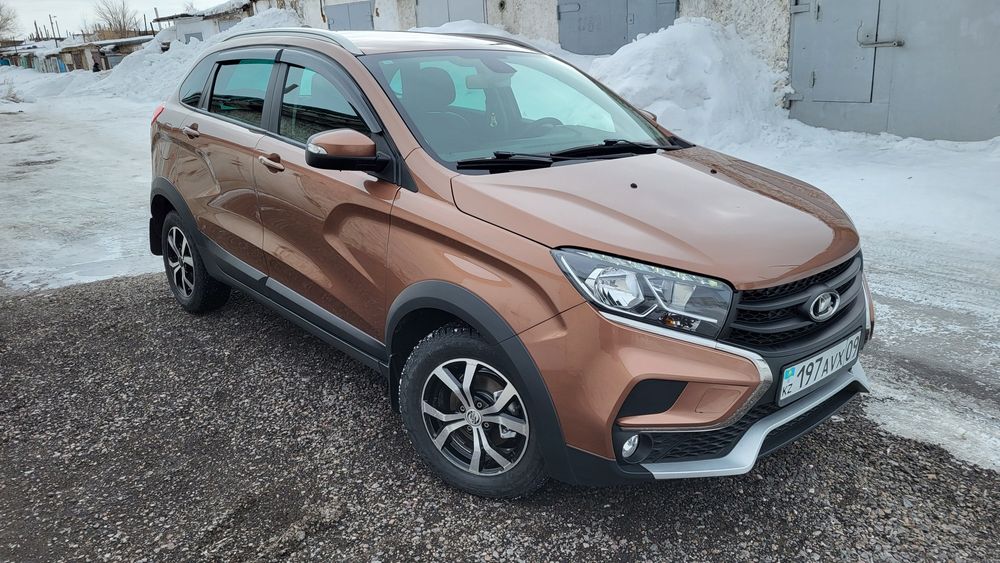 Продам Ладу XRAY CROSS