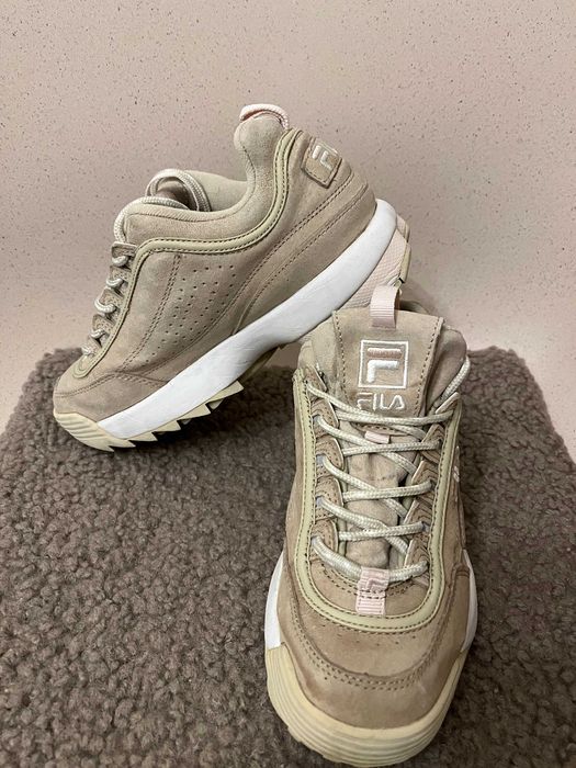 FILA обувки, бежаво / бяло - намалени