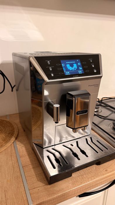 DeLonghi PrimaDonna Class espressor automat premium CONNECT aplicatie