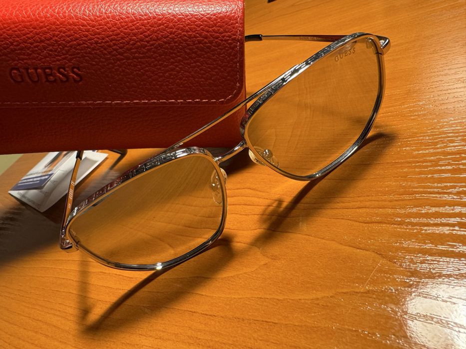 Слънчеви очила GUESS