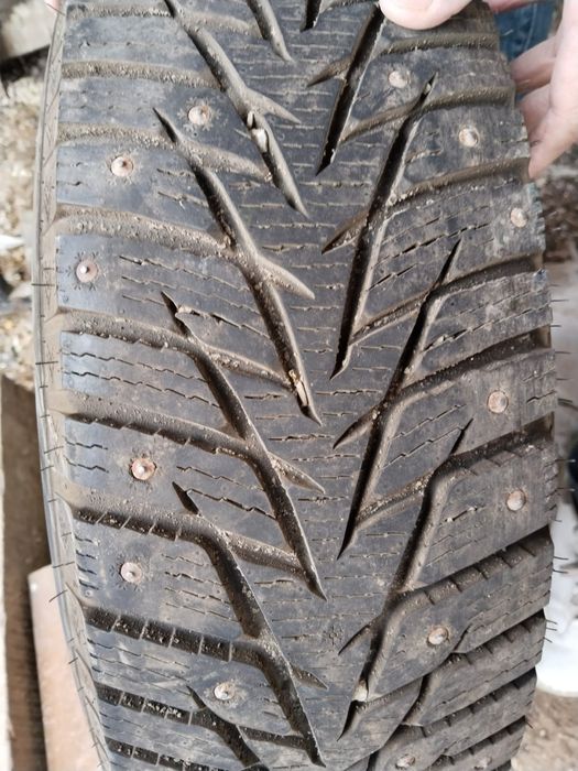 Продам комплект резины