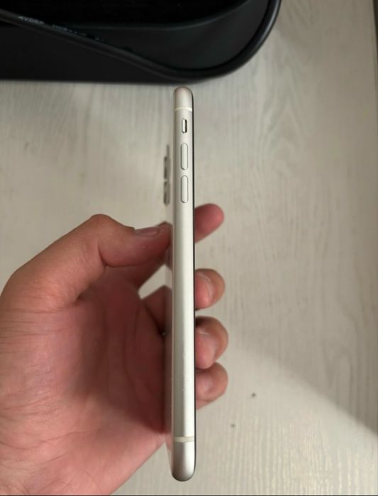 Iphone 11 64GB -77