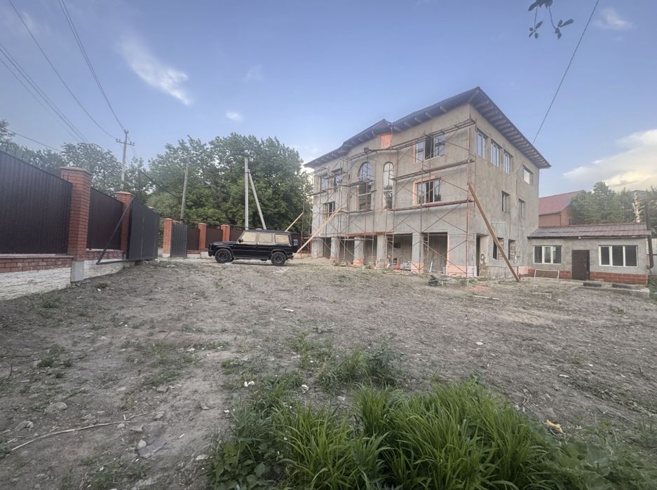 Продам дом на материал 2 и 3 этаж