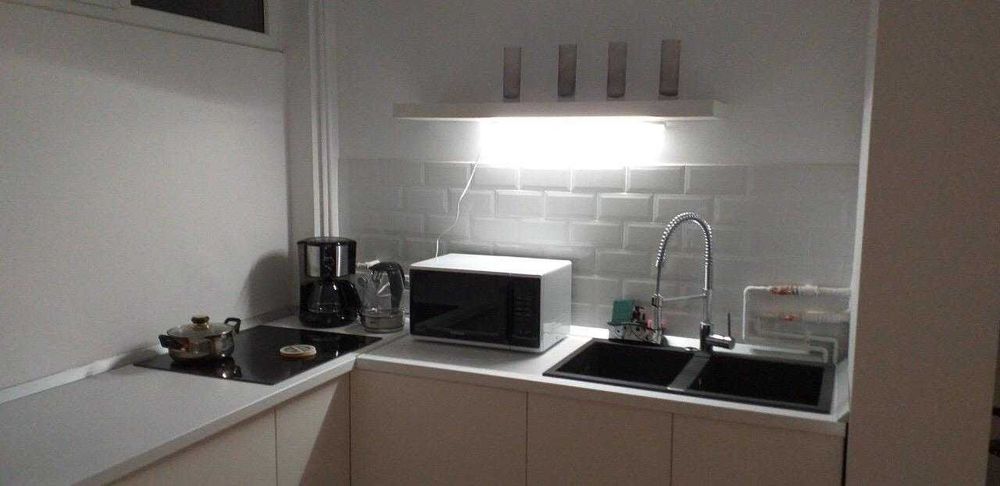 Inchiriez studio garsoniera manastur  28 mp.