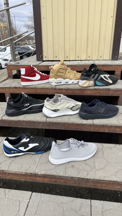 Кроссовки Nike и Adidas