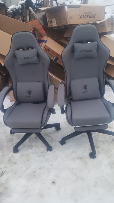 Vand scaune de birou de gaiming cu vibratii in perna si suport