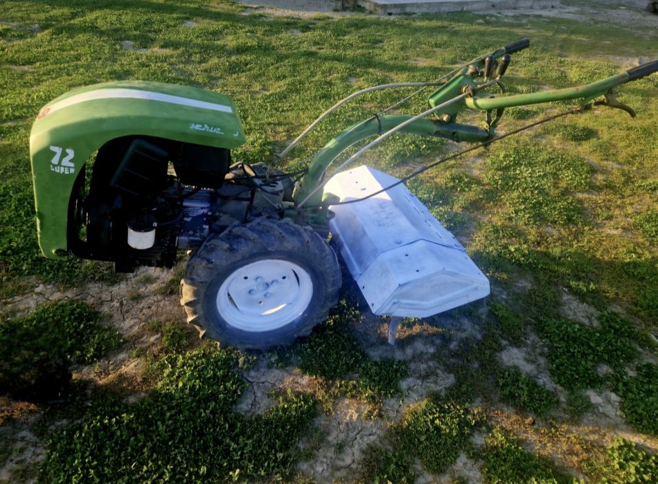 Vând motocultor ferrari 14cp diesel pornire la sfoară