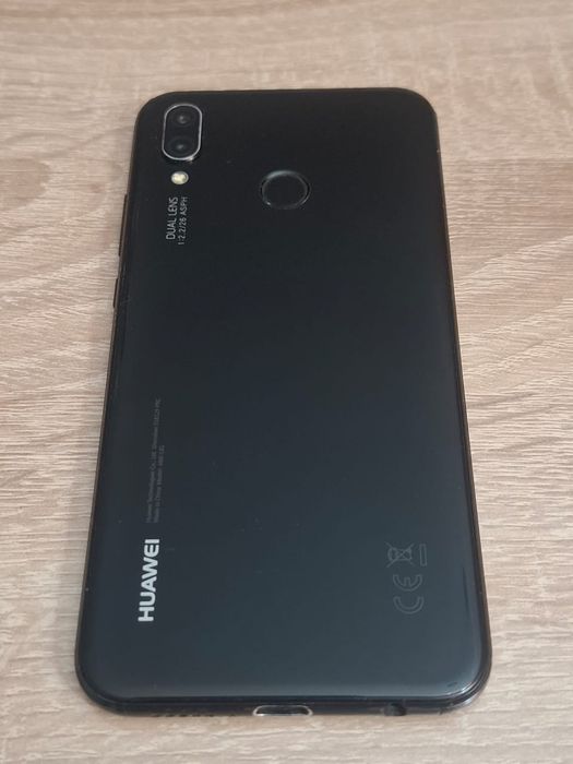 Продаю телефон Huawei