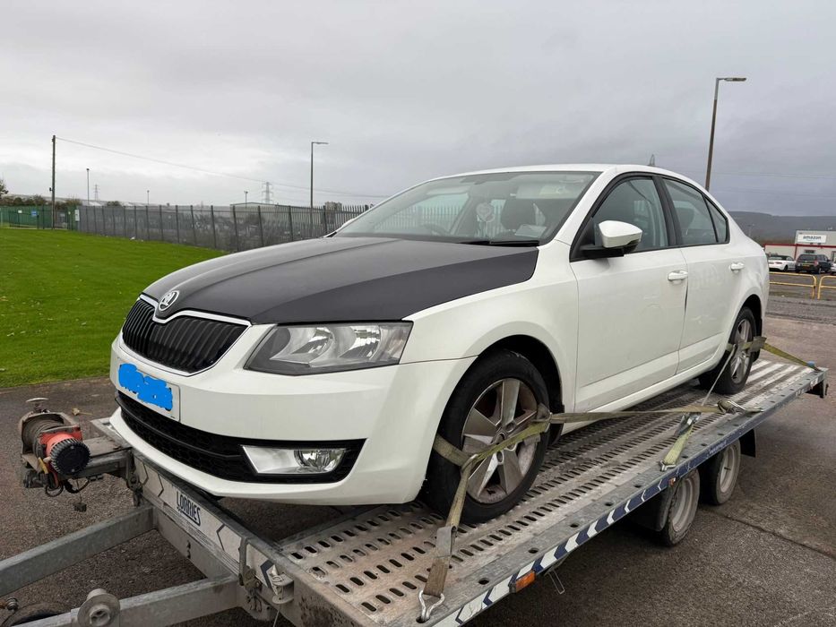 Dezmembrez Skoda Octavia 3 Vand Fata completa