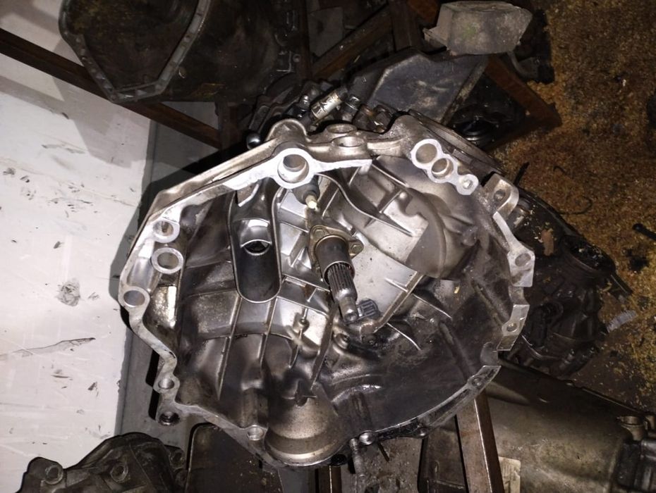 Кпп на Ауди А6С5 V6 2.5TDI 6ступка